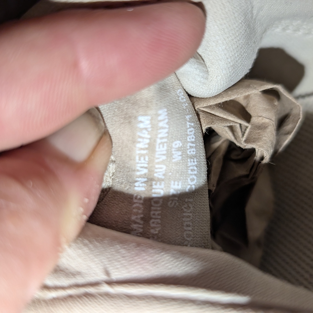 Nike Women's Cream Sneakers - Picture 10 of 10